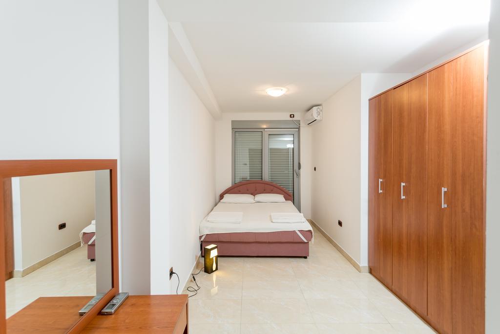 Adriatic Raf Apartments Budva Exteriör bild
